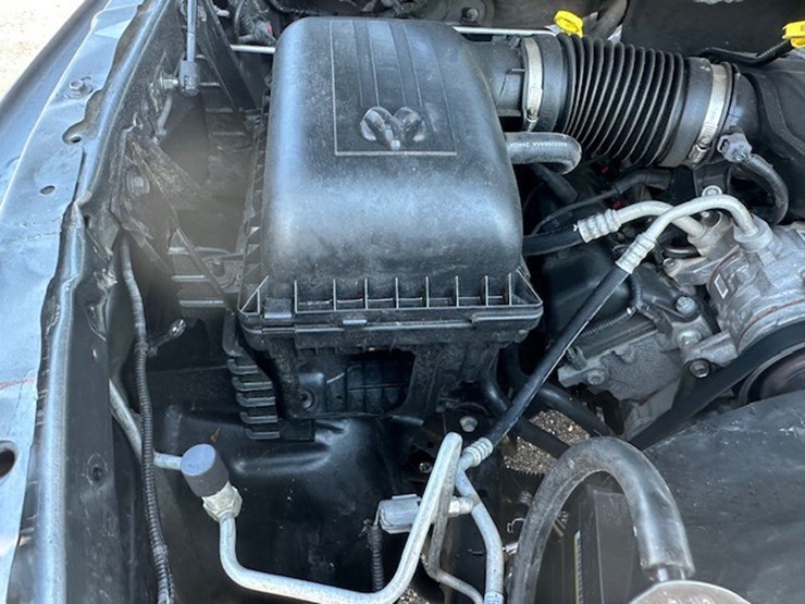 2011-dodge-ram-1500-image-55