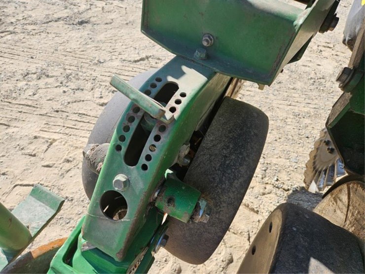 john-deere-1530-image-29