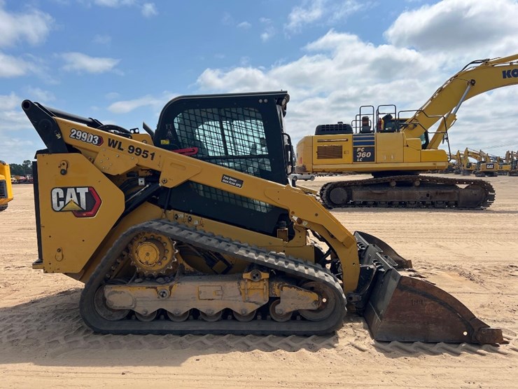 2020-caterpillar-299d3-image-5