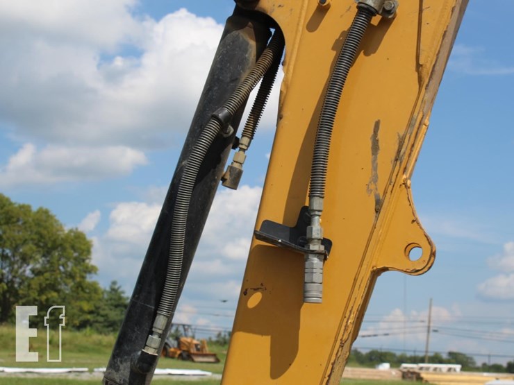 caterpillar-305.5e2-cr-image-11