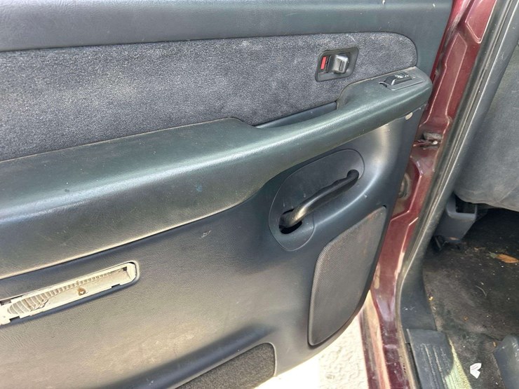 2001-chevrolet-silverado-1500hd-image-22