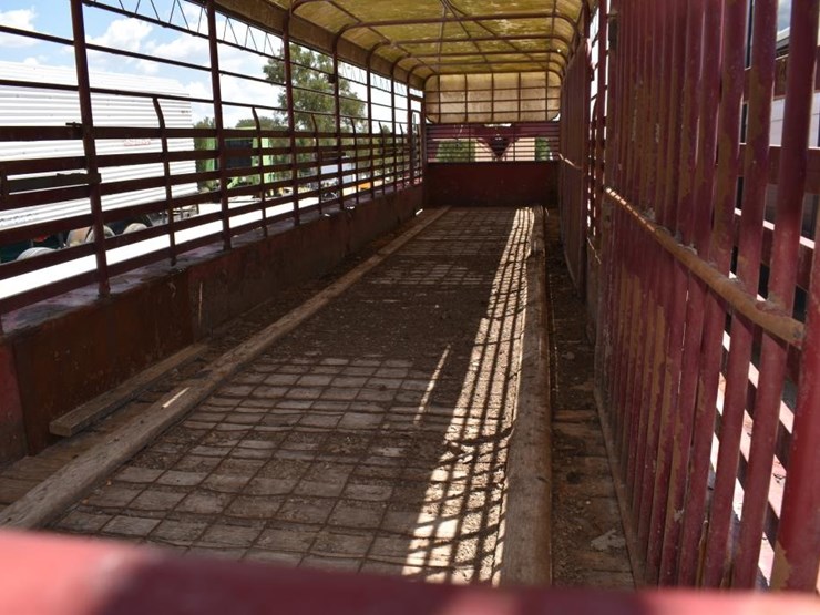 2006-36'-x-6'-8"-gooseneck-cattle-trailer-(vin-#-1c9g3363461288532)-(regis-image-7