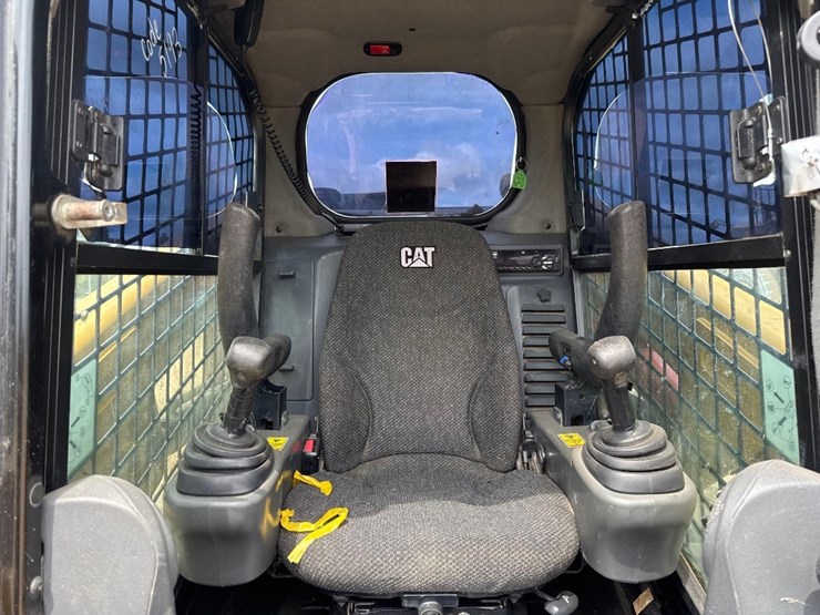 2017-caterpillar-279d-image-24