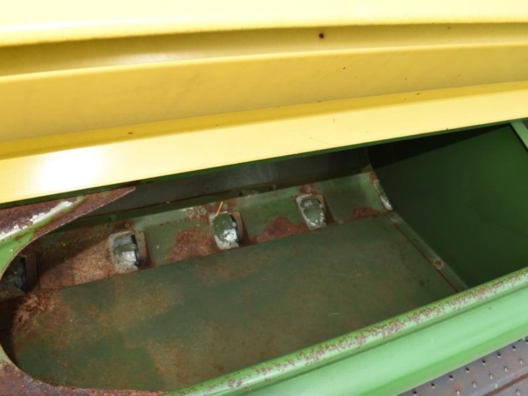 john-deere-8300-image-5