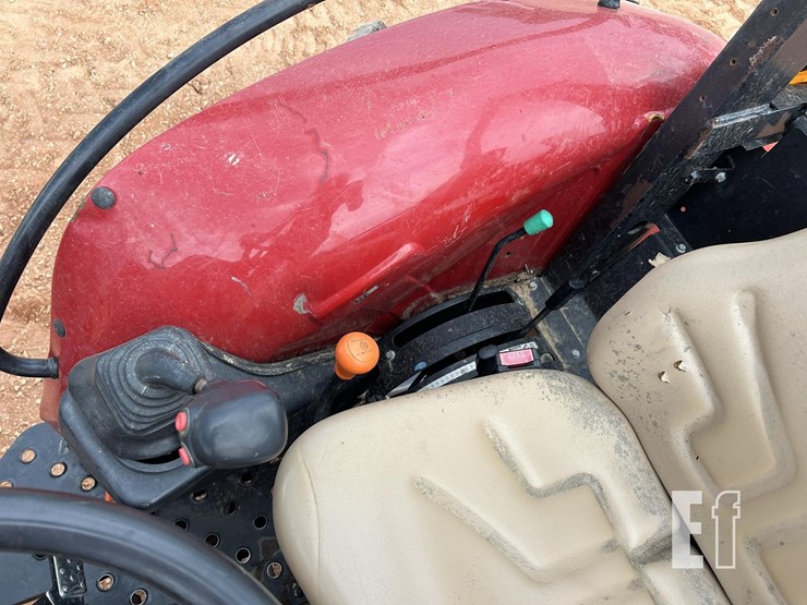 case-ih-farmall-70a-image-13