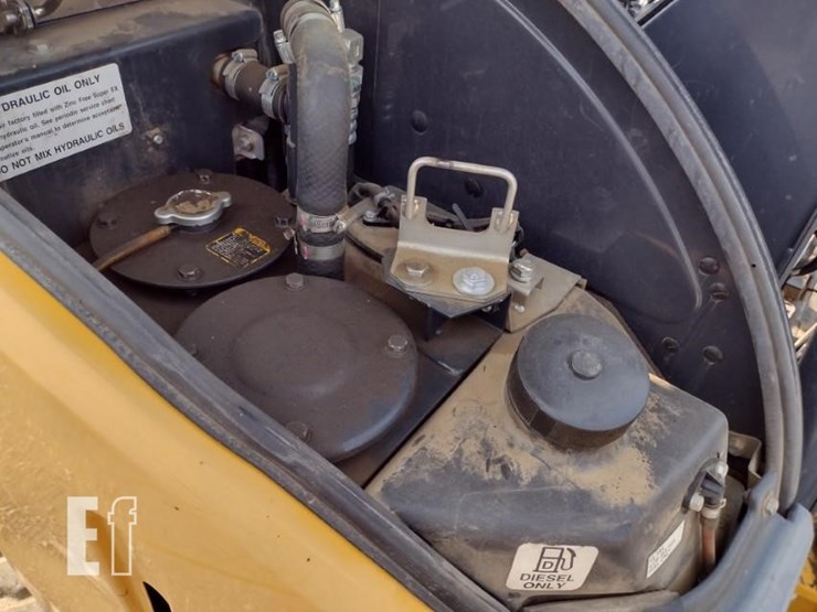 2018-deere-35g-image-42