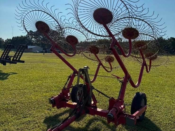 8-star-hay-rake-(pull-type,-hydraulic)-image-2