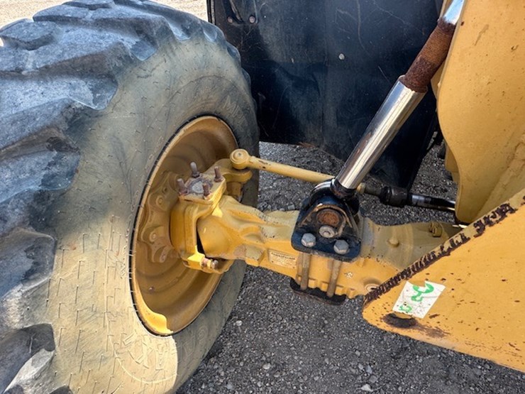 2005-caterpillar-th360b-image-28
