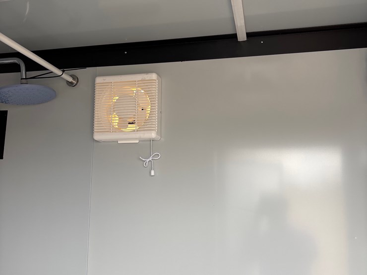 #1302-•-portable-restroom-image-6