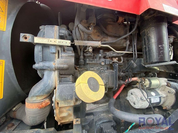 massey-ferguson-583-image-6