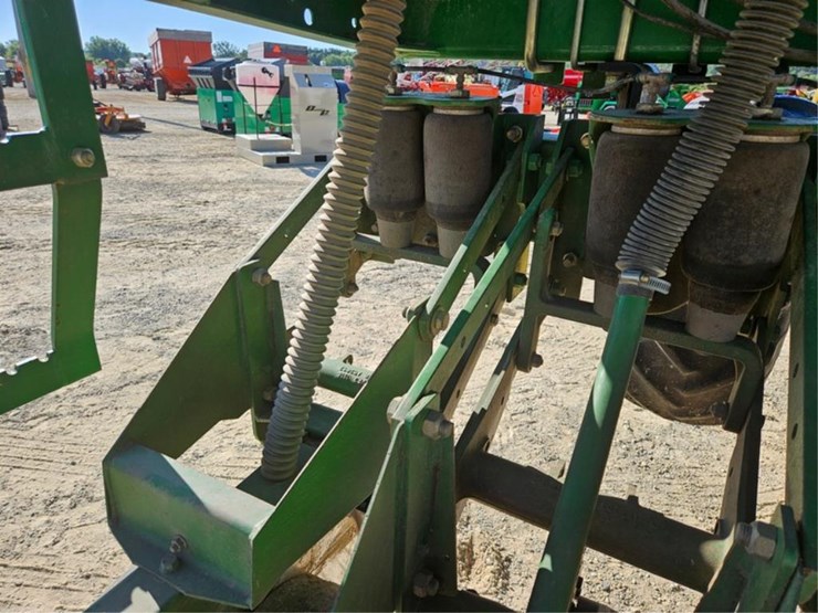 john-deere-1530-image-25
