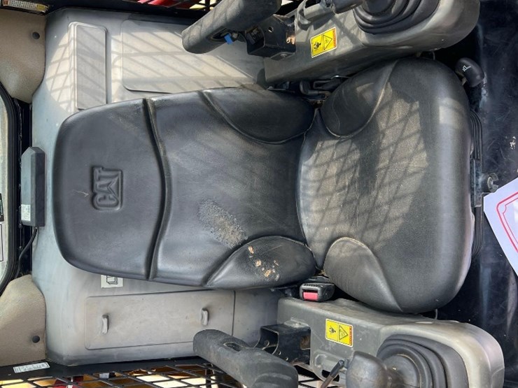2018-caterpillar-259d-image-27