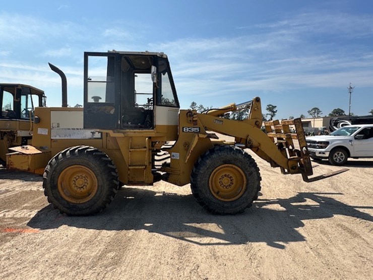 #2286-•-tcm-835-2-series-rubber-tire-loader-image-5