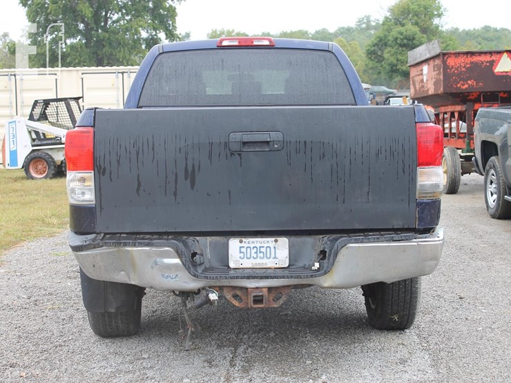 2010-toyota-tundra-image-4