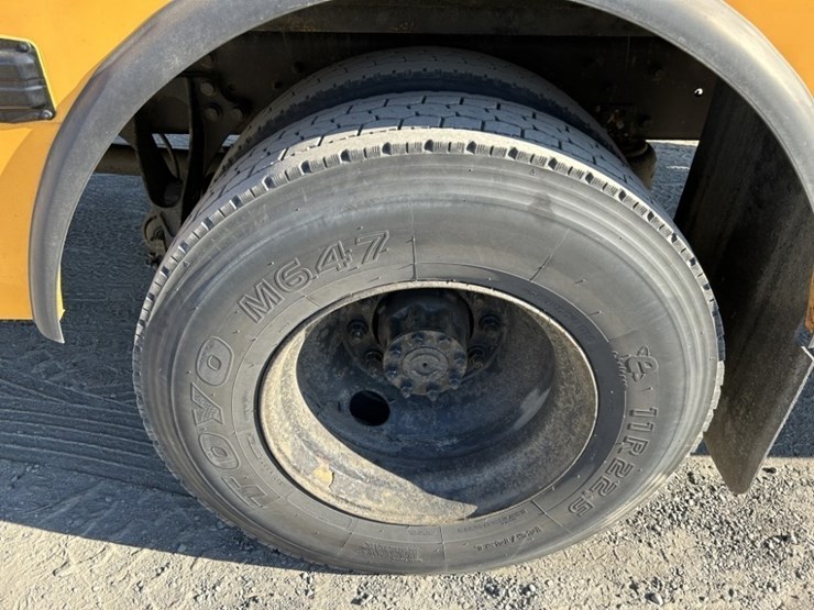 2013-ic-pb10500-school-bus-image-27