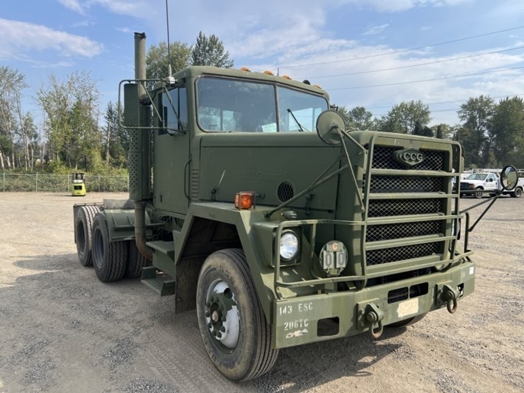2009-am-general-m915a1-image-2