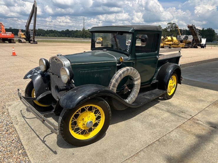 #124-•-1930-ford-a--model-image-1