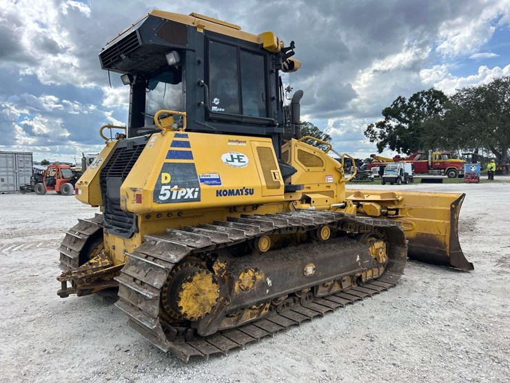 2019-komatsu-d51pxi-24-image-3