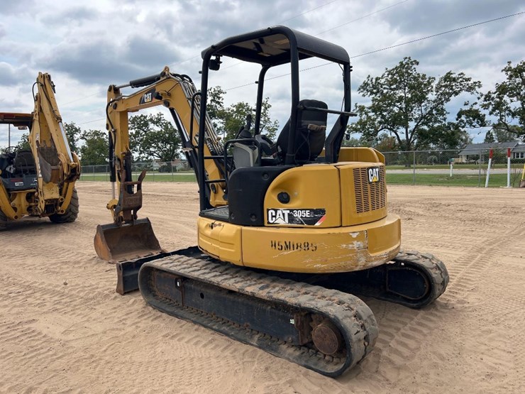 2016-caterpillar-305e2-cr-image-2