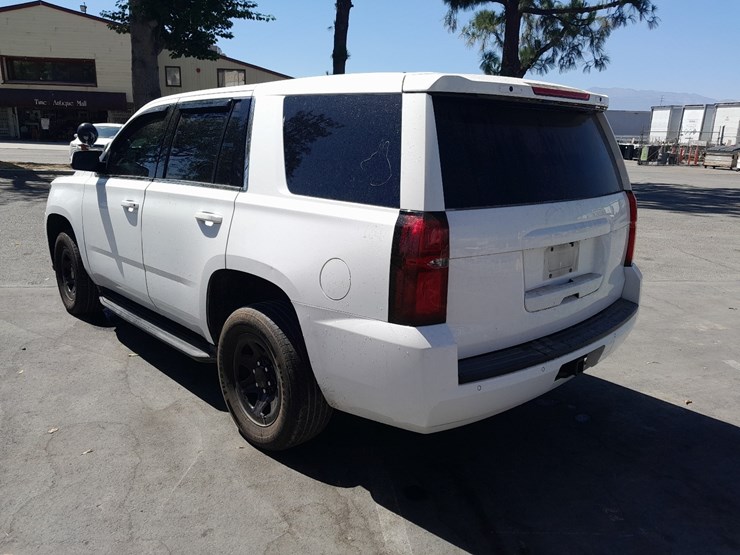 2019-chevrolet-tahoe-image-4