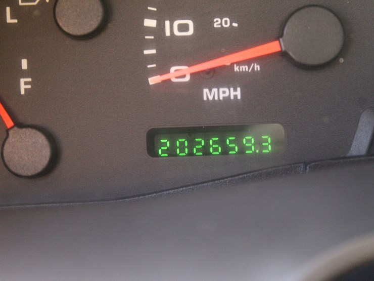 2002-ford-excursion-image-14
