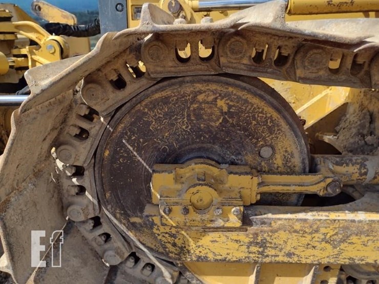 2004-deere-650h-image-23