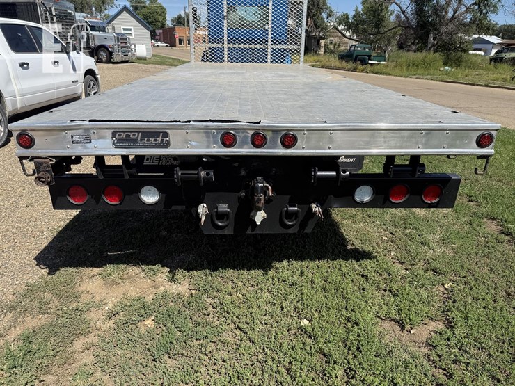 2005-kenworth-t300-image-49