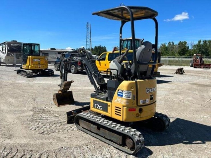 2015-deere-17g-image-6