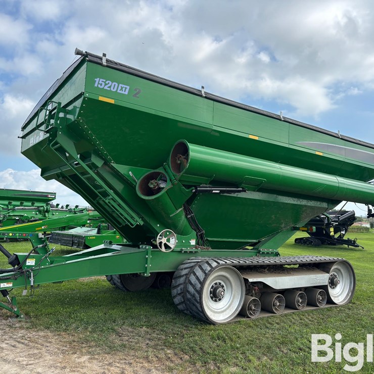 2022 Brandt 1520XT Grain Cart