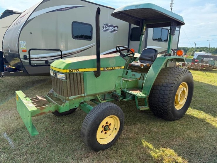 john-deere-1070-image-1
