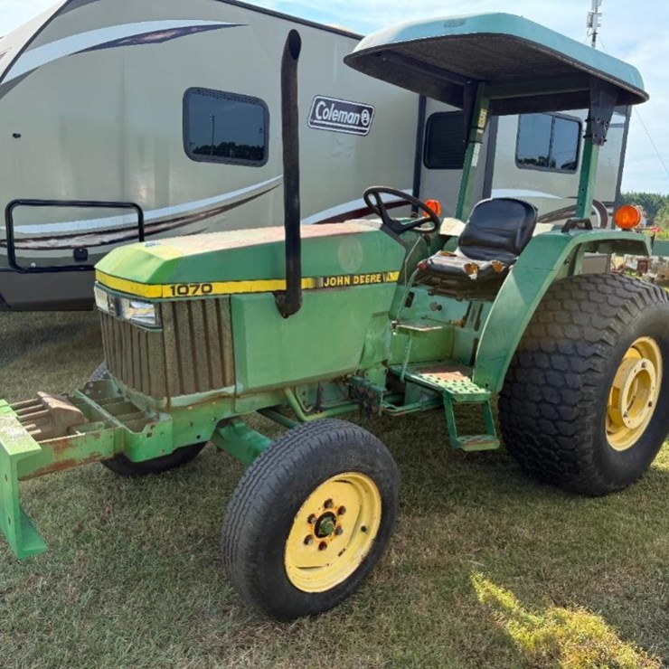 JOHN DEERE 1070