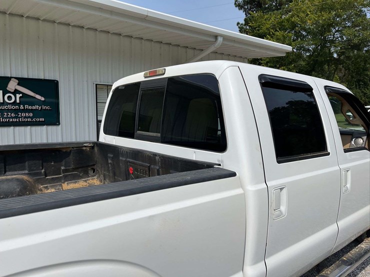 2011-ford-f250-image-16