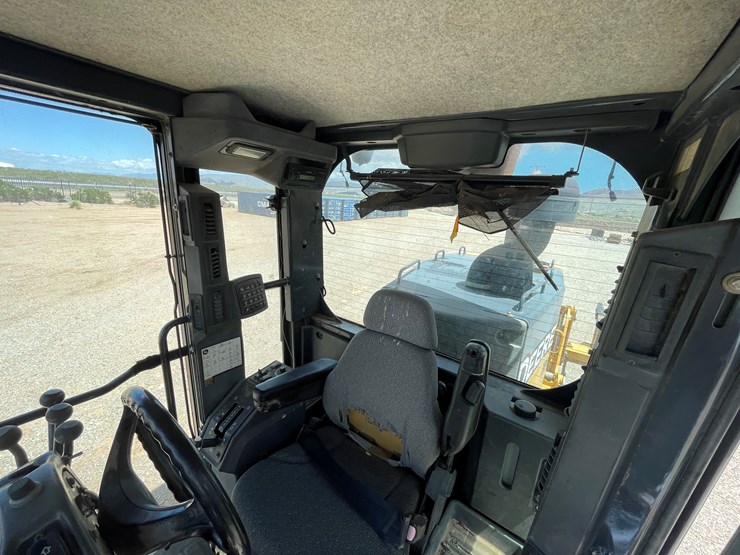 deere-672d-image-33