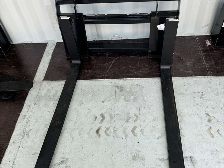 mower-king-sa25051303g-pallet-fork-attachment-image-1