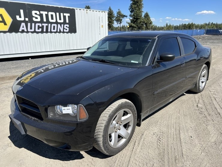 2009-dodge-charger-sedan-image-1