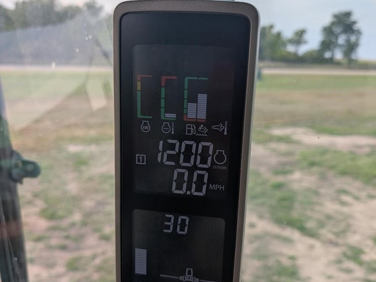 2015-john-deere-s680-image-52