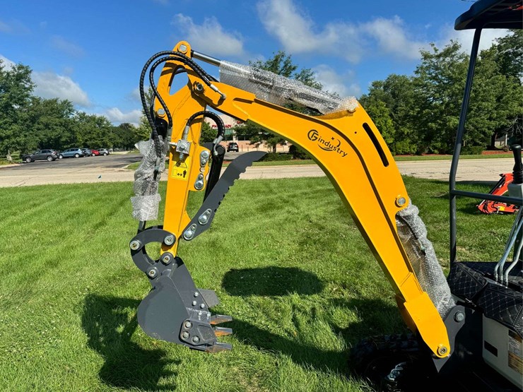 2025-cfg-industrial-xz20r-mini-excavator-...-unused-image-3