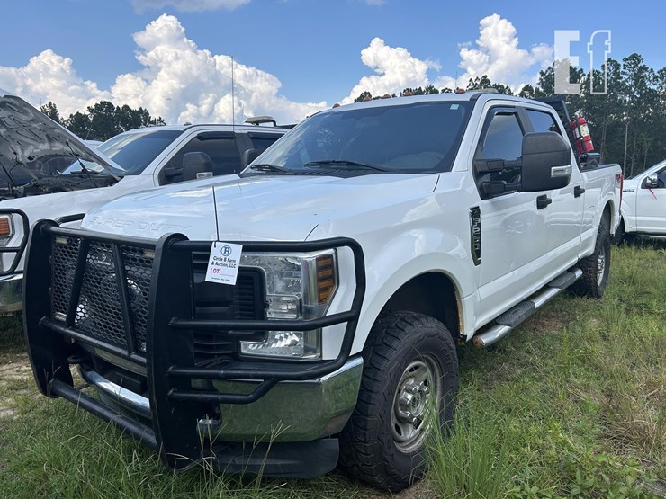 2019-ford-f250-sd-xl-image-1