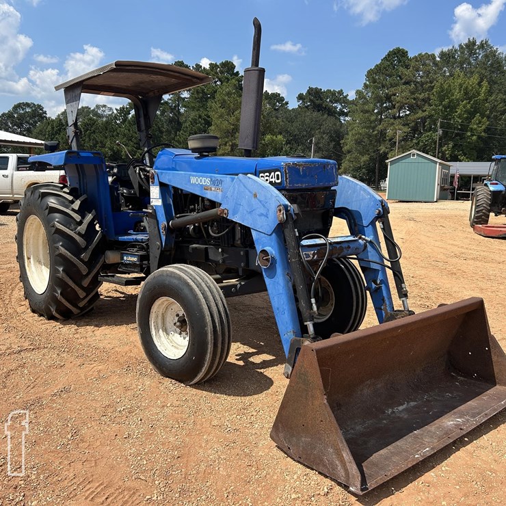 NEW HOLLAND 6640