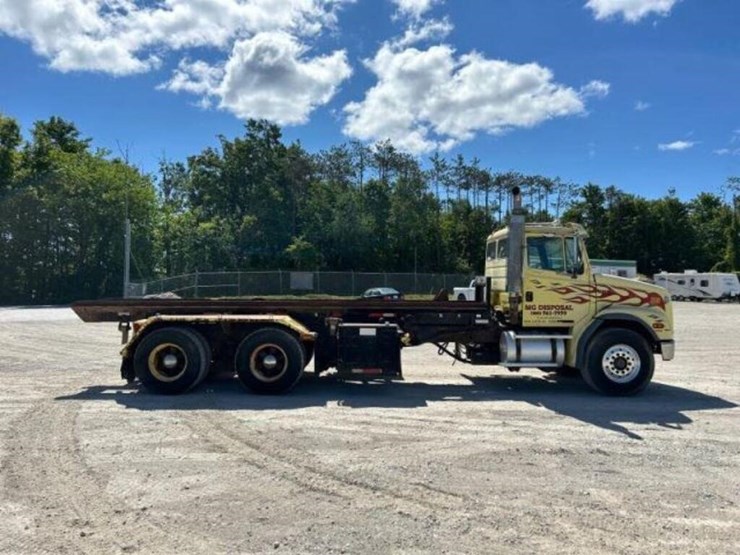 2002-freightliner-fl112-image-4