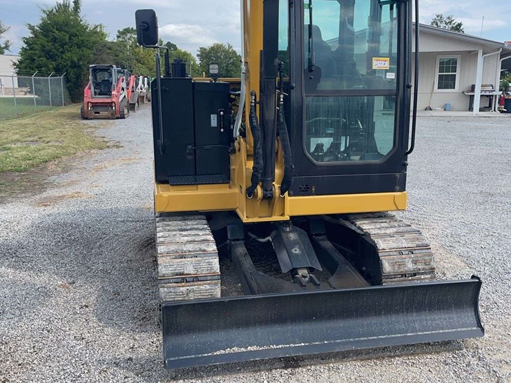 2025-caterpillar-305.5-image-7