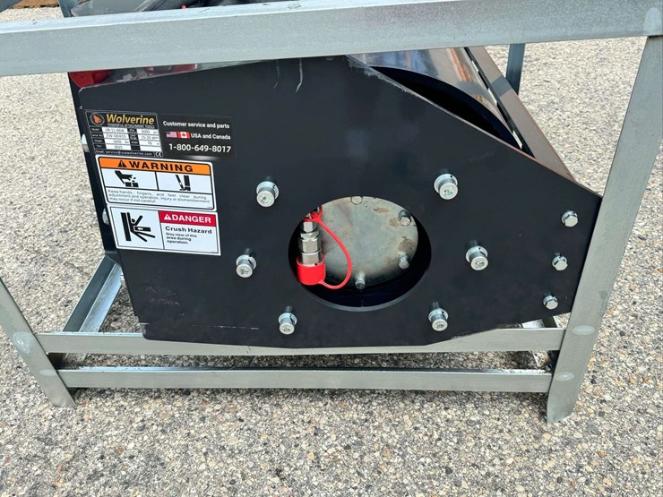 wolverine-vr-11-66w-skid-steer-vibratory-roller-attachment-image-7
