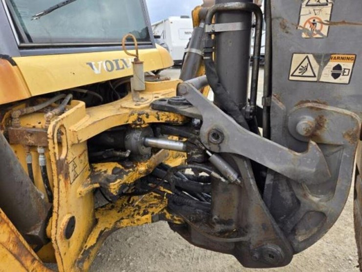 2009-volvo-bl70-image-21