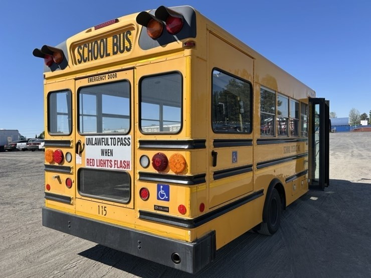 2008-chevrolet-express-school-bus-image-5