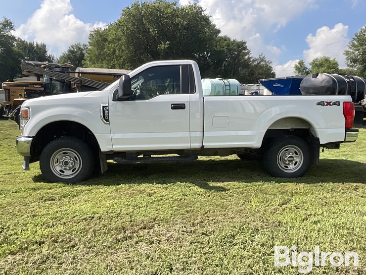 2021-ford-f350-image-8