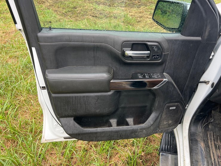 2020-gmc-sierra-1500-slt-image-14