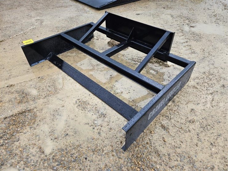 #405-•-x-star-skid-loader-gravel-leveler-image-1