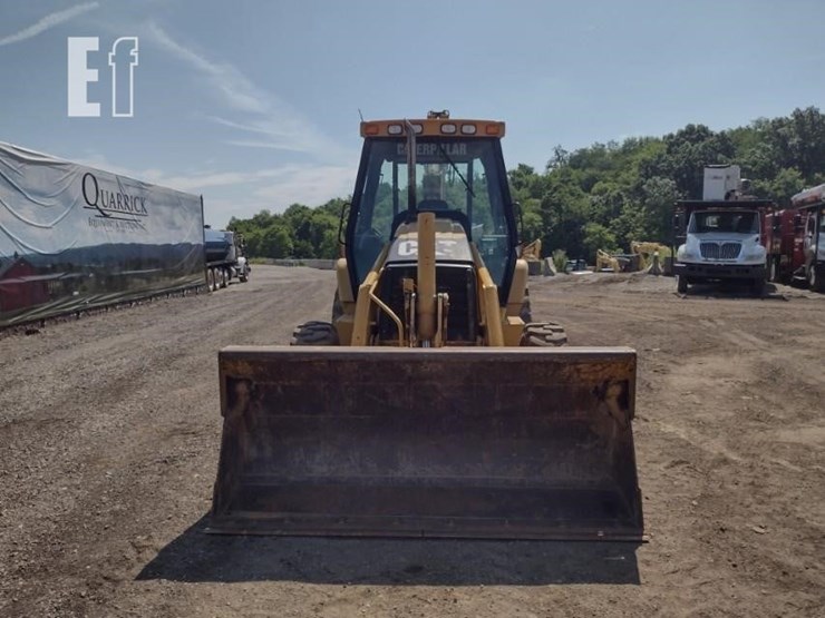 2004-caterpillar-420d-image-2