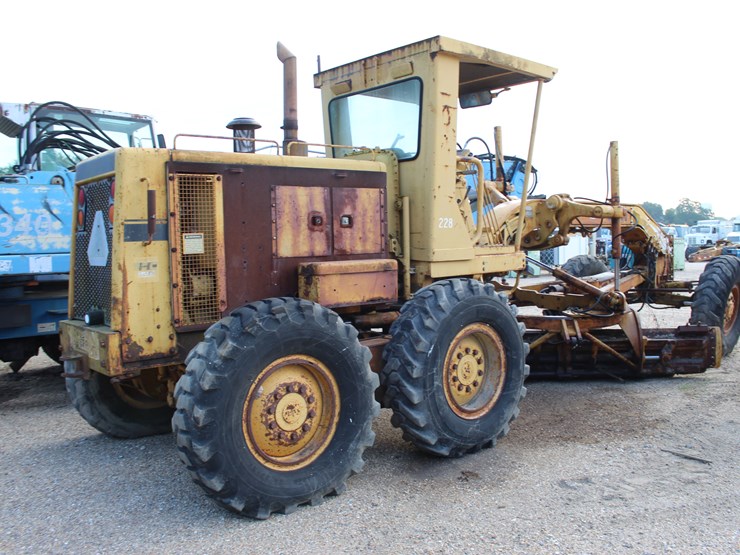 caterpillar-12-image-3
