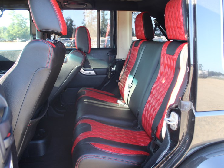 2011-jeep-wrangler-image-6